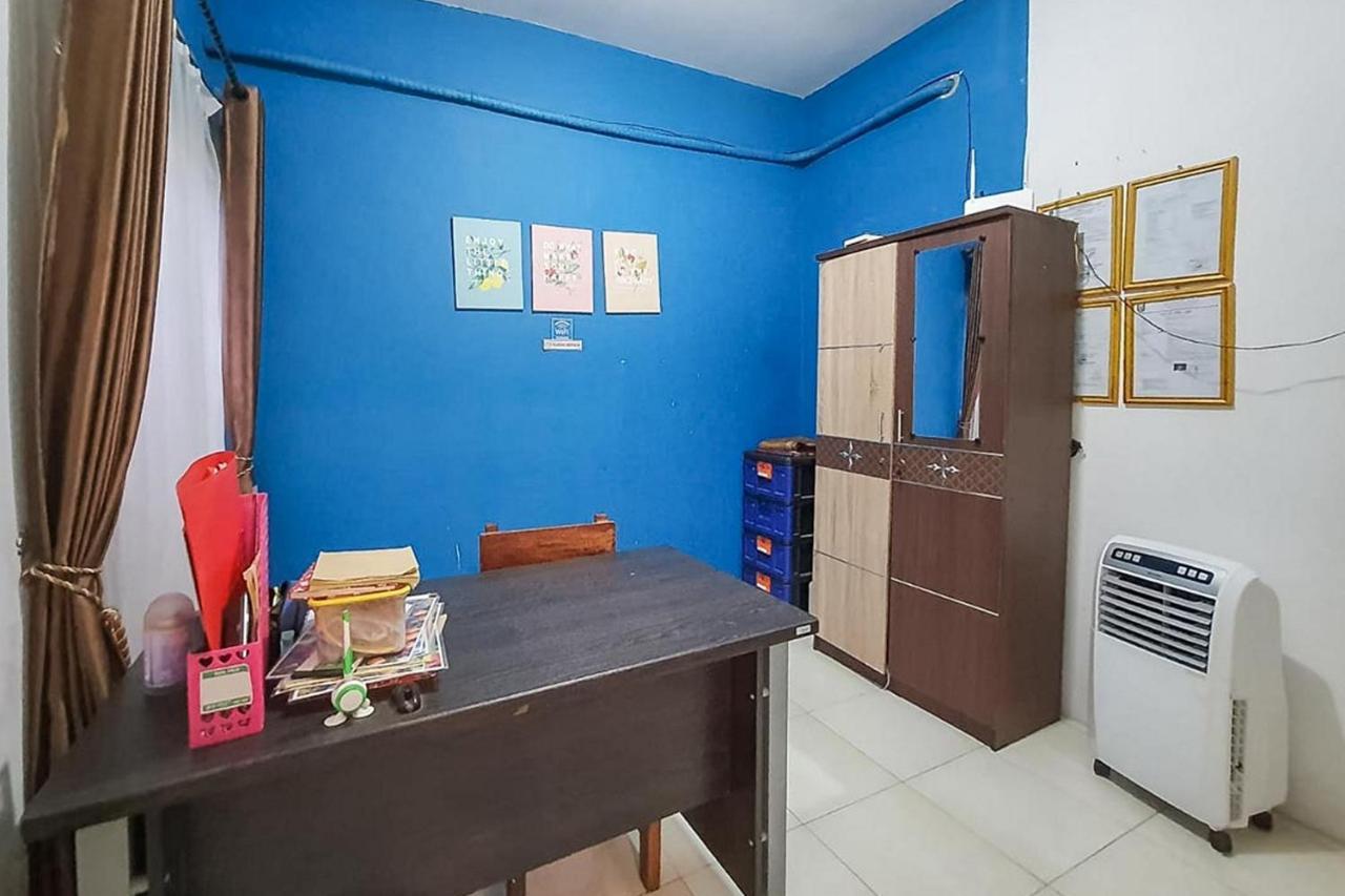 Syafa Homestay Syariah Mitra Reddoorz Tuban  エクステリア 写真